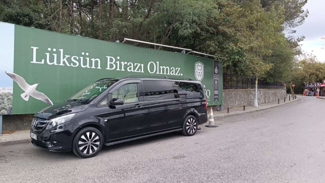 Exploring Istanbul in Style: Sightseeing with VIP Vehicles